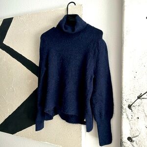 Frame Navy Blue Cashmere Turtle Neck size XS